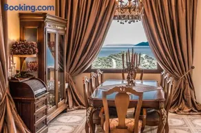 Eva's Luxury Villa - Image 3