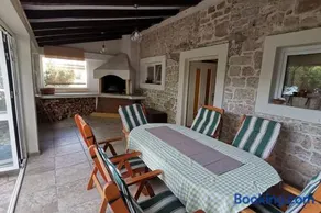 Heritage Stone House by the Sea - Image 2