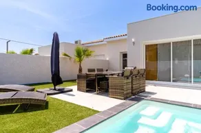 Duo Villas 6BR 2 Pools Beach 500 m - Image 1