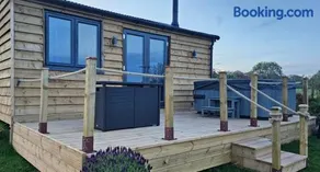 Wye Valley Cabin - Image 2