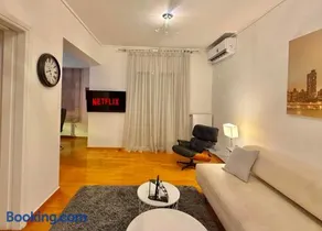 Glyfada Center 2BR Apartment - Image 4