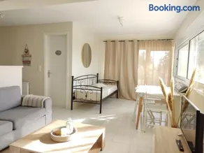 Horizon Seaview Apartment - Image 3