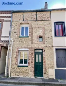 LE 111 - Image 1