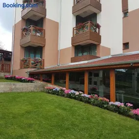 Lakata Guest House - Image 1