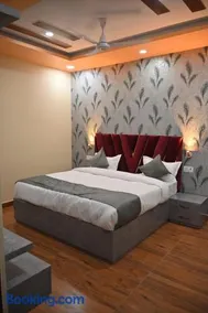 HOTEL RAAS PLAZa - Image 3