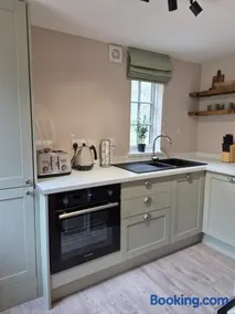The Studio at Chequers - Newly Renovated Luxury Studio - Image 4