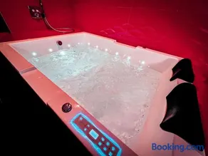 Le Confiden'spa Loft 55m2 Jacuzzi - Billard - Cheminée - Terrasse - Image 2