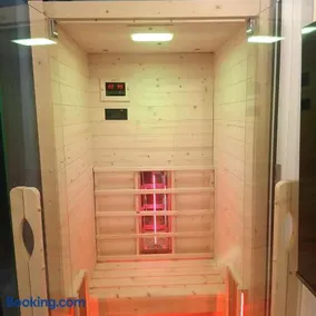 Balneo Sauna Gare 300 m Garage 2 Chambres - Image 2