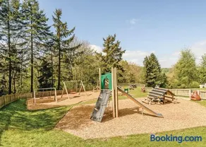 Hillcroft Park - Image 5