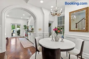 Luxury Georgetown Villa - Image 2