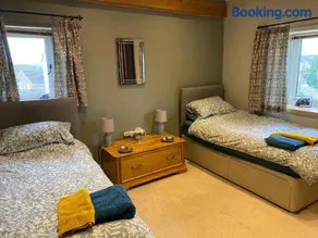 Silverstone Bed and Breakfast - Image 3