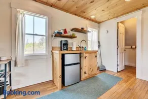 Seaside Farmhouse Loft – Cozy Midcoast Escape - Image 2