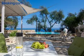 Paxosblue Comfort suite private pool, sea view - Image 3