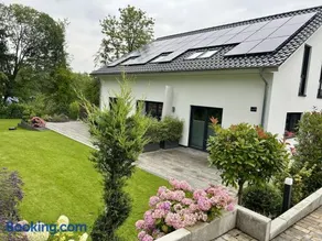 Moderne 1-Zimmer-Gästewohnung im Neubau mit schönem Garten - Image 3