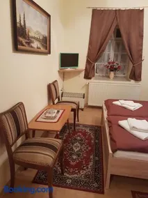 Brezovay Kastély Panzió - Image 3