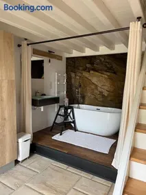 Loft dans un château en pierres dorées - Image 3