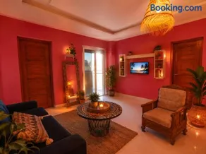 Peaceful Haven Mediterranean Style - Image 1