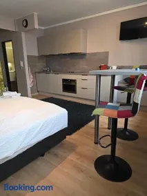 Studio House - Image 1