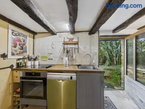 Jolie maison avec piscine et jardin au calme - Image 4