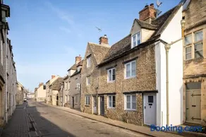 The Cottage - Image 2