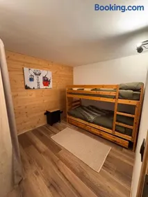 Appartement au calme avec terrasse et jardin vue montagne - Image 3