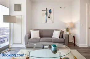 Private Luxury Apt with Gym - Image 3