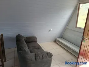 Morretes Chalet with River and Pool 40 min to the coast - Image 4