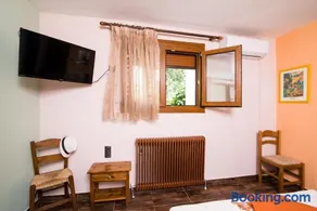 Anastasia Apartments - Image 4