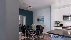 Spacious Resort style 2Bedroom 2Bath Oasis Pool Gym Desert Ridge - Image 3