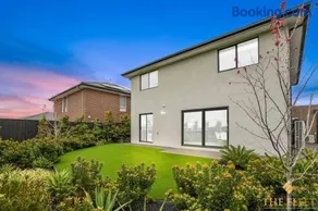 Brand New Modern 4 Bedroom Luxury Retreat - Image 2