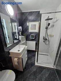 BlueBee Apartment - Image 1