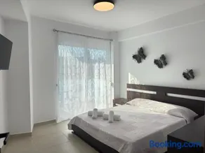 Iliana Apartment - Image 1