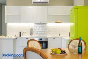 Ormos Luxury Suites Elia - Image 4