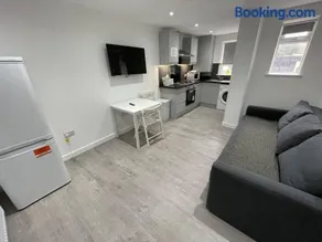 London Dagenham Apartments - Image 2