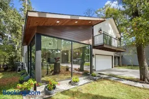 Luxury House in the Woodlands - Image 3