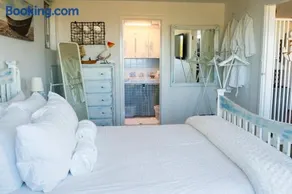 A Little Slice of Fremantle One Bedroom Character Apartment - Image 5