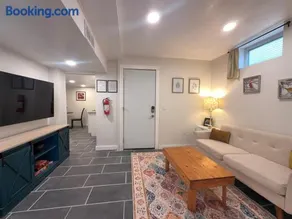 Private Garden Apartment Across from Como Lake - Rowan - Image 4
