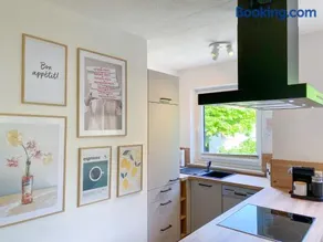 Kleines Glück zentral mit Balkon und Parkplatz - Image 3