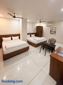 Hotel Vivanta - Image 5