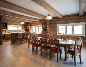 Private lakeside holiday house with fireplace, sauna, hot tub - Ezernams Dzintars - Image 5