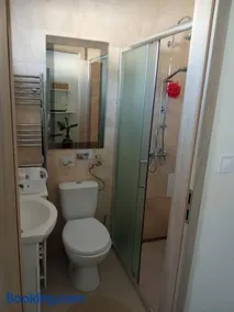 one bedroom flat - Image 5