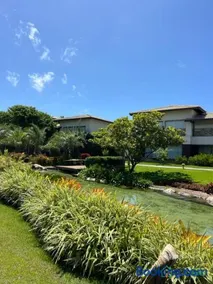 Casa à beira mar em condomínio de luxo - Image 1
