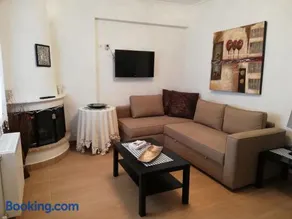 Efi Apartment - Image 2