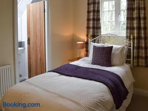 Holly Cottage - Image 4