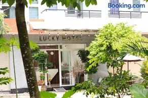Lucky Hotel - Image 1