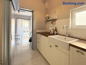 Costa Beach Front Apartment in Pefkochori - Image 1