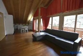 Residence Rose - Image 1