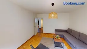Cozy Apartment with Balcony in Zurich - Image 5