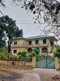Commander's Home - Image 1