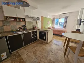 Departamento Encantador Equipado en Morón Centro - Image 3